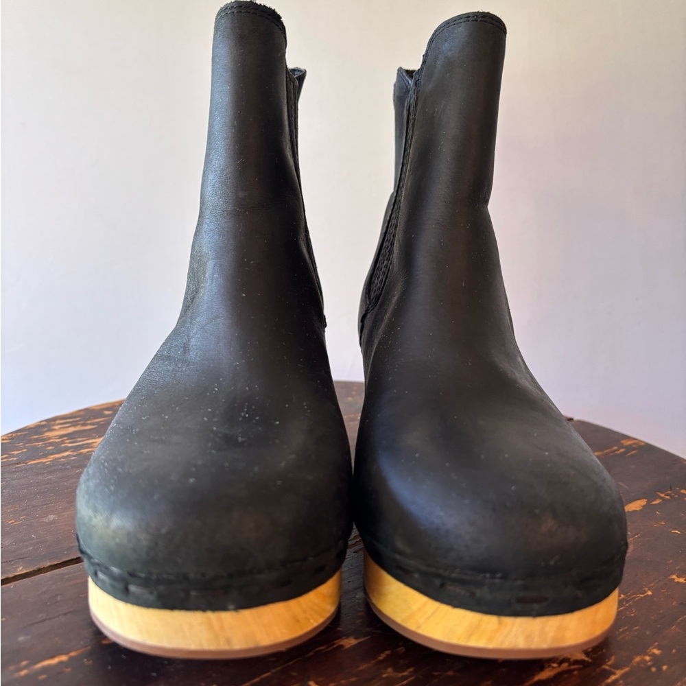 Frye & Co. Women's 8.5 Black Leather Odessa Chelsea w/Wood Heel. Hardly worn! - Picture 5 of 11